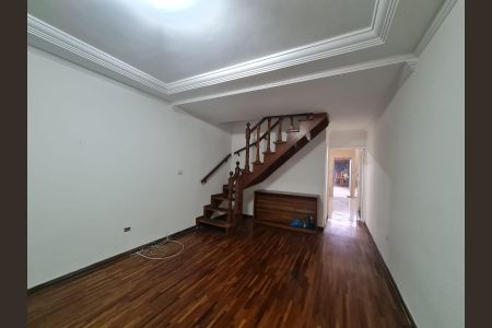 Casa à venda com 100m², 4 quartos e 2 vagas Casa à venda com 100m², 4 quartos e 2 vagasSala