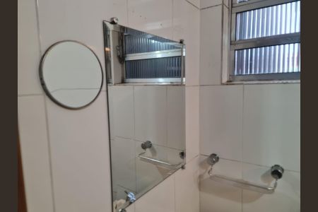 Casa à venda com 100m², 4 quartos e 2 vagas Casa à venda com 100m², 4 quartos e 2 vagasBanheiro da Suíte