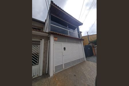 Casa à venda com 100m², 4 quartos e 2 vagas Casa à venda com 100m², 4 quartos e 2 vagasFachada