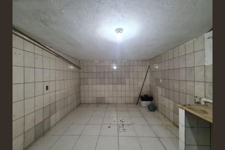 Casa à venda com 100m², 4 quartos e 2 vagas Casa à venda com 100m², 4 quartos e 2 vagasComodo com banheiro Edícula