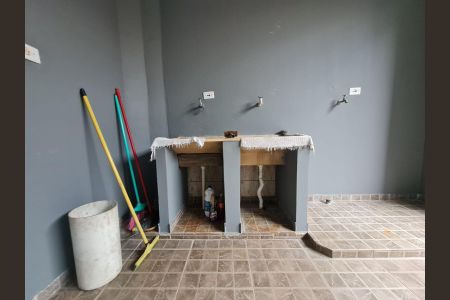 Casa à venda com 100m², 4 quartos e 2 vagas Casa à venda com 100m², 4 quartos e 2 vagasÁrea de Serviço