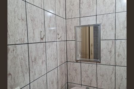 Casa à venda com 100m², 4 quartos e 2 vagas Casa à venda com 100m², 4 quartos e 2 vagasBanheiro Edícula