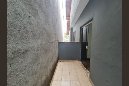 Casa à venda com 100m², 4 quartos e 2 vagas Casa à venda com 100m², 4 quartos e 2 vagasVaranda do Quarto 2