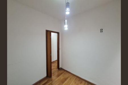 Casa à venda com 100m², 4 quartos e 2 vagas Casa à venda com 100m², 4 quartos e 2 vagasQuarto 2