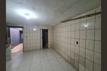 Casa à venda com 100m², 4 quartos e 2 vagas Casa à venda com 100m², 4 quartos e 2 vagasComodo com banheiro Edícula