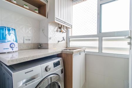 Apartamento à venda com 61m², 2 quartos e 1 vagaÁrea de Serviço