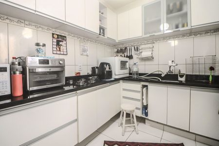 Apartamento à venda com 90m², 2 quartos e sem vaga Apartamento à venda com 90m², 2 quartos e sem vagaCozinha e Área de Serviço