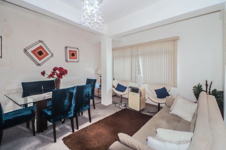 Apartamento à venda com 90m², 2 quartos e sem vaga Apartamento à venda com 90m², 2 quartos e sem vagaSala