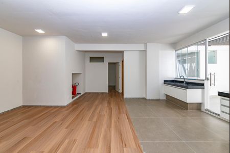 Apartamento para alugar com 90m², 2 quartos e sem vagaSala