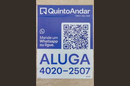 Apartamento para alugar com 90m², 2 quartos e sem vagaPlaca de aluga instalada na fachada do prédio (ISIV-334)