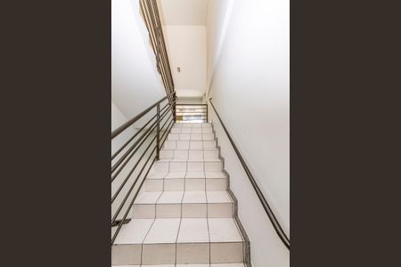 Apartamento para alugar com 90m², 2 quartos e sem vagaEscada