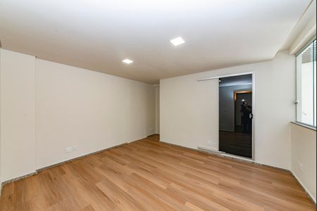 Apartamento para alugar com 90m², 2 quartos e sem vagaSuíte