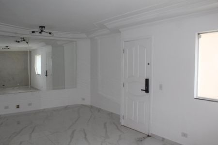 Casa de condomínio à venda com 200m², 3 quartos e 3 vagasSala