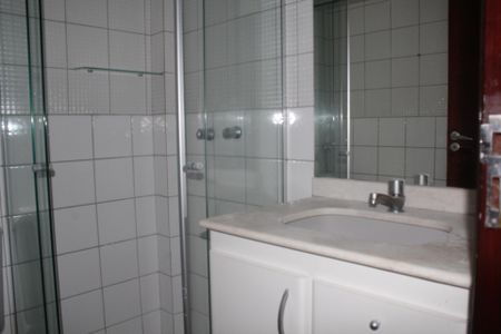 Casa de condomínio à venda com 200m², 3 quartos e 3 vagasBanheiro