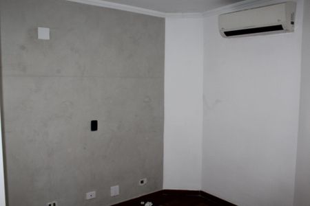 Casa de condomínio à venda com 200m², 3 quartos e 3 vagasSuíte