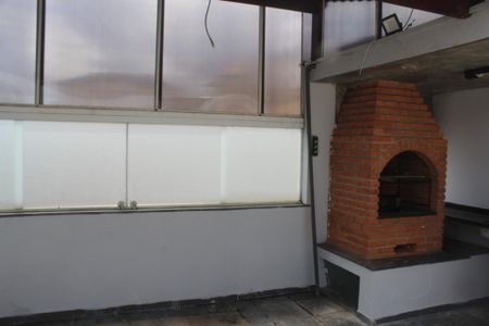 Casa de condomínio à venda com 200m², 3 quartos e 3 vagasChurrasqueira