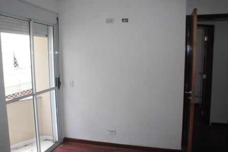 Casa de condomínio à venda com 200m², 3 quartos e 3 vagasSuíte