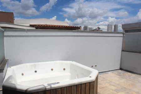 Casa de condomínio à venda com 200m², 3 quartos e 3 vagasCobertura