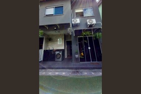 Casa à venda com 141m², 4 quartos e 2 vagas