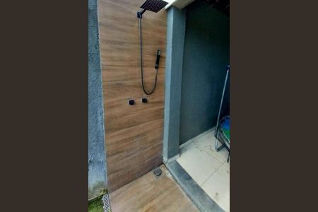 Casa à venda com 141m², 4 quartos e 2 vagas