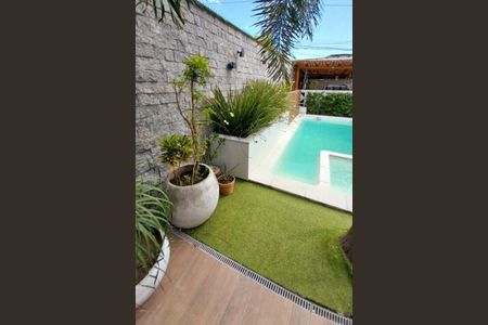 Casa à venda com 141m², 4 quartos e 2 vagas