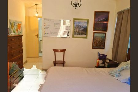 Casa à venda com 210m², 4 quartos e 2 vagas