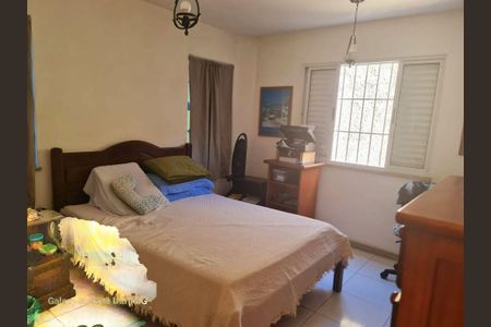 Casa à venda com 210m², 4 quartos e 2 vagas