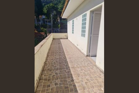 Casa à venda com 210m², 4 quartos e 2 vagas