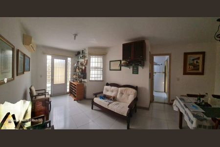 Casa à venda com 210m², 4 quartos e 2 vagas