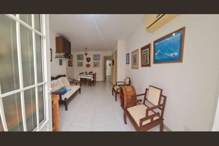 Casa à venda com 210m², 4 quartos e 2 vagas