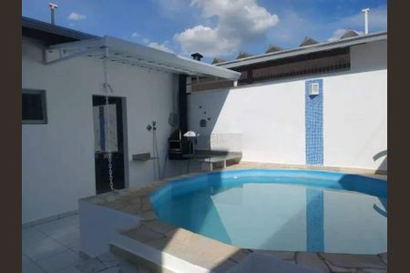 Casa à venda com 235m², 3 quartos e 4 vagas
