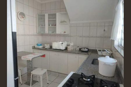 Casa à venda com 235m², 3 quartos e 4 vagas