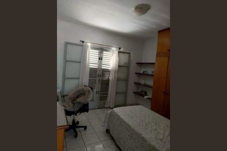 Casa à venda com 235m², 3 quartos e 4 vagas