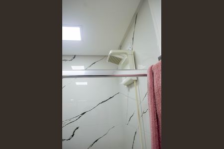 Apartamento à venda com 58m², 2 quartos e 2 vagas Apartamento à venda com 58m², 2 quartos e 2 vagasBanheiro Suíte
