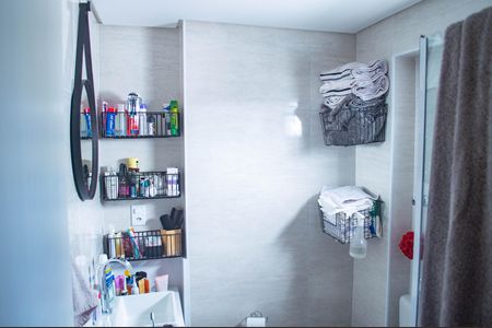 Apartamento à venda com 58m², 2 quartos e 2 vagas Apartamento à venda com 58m², 2 quartos e 2 vagasBanheiro Suíte