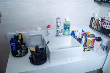 Apartamento à venda com 58m², 2 quartos e 2 vagas Apartamento à venda com 58m², 2 quartos e 2 vagasBanheiro Suíte