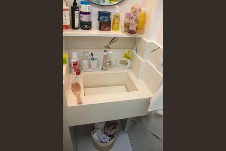 Apartamento à venda com 58m², 2 quartos e 2 vagas Apartamento à venda com 58m², 2 quartos e 2 vagasBanheiro Suíte