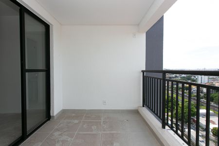 Apartamento à venda com 39m², 1 quarto e 1 vaga Apartamento à venda com 39m², 1 quarto e 1 vagaVaranda