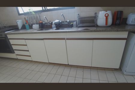 Apartamento à venda com 263m², 4 quartos e 3 vagasCozinha