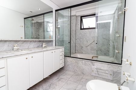 Apartamento à venda com 150m², 3 quartos e 2 vagasBanheiro da Suíte