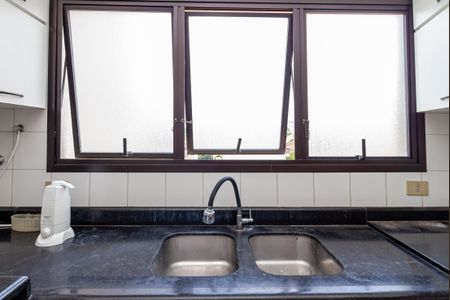 Apartamento à venda com 150m², 3 quartos e 2 vagasCozinha