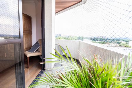 Apartamento à venda com 150m², 3 quartos e 2 vagasVaranda