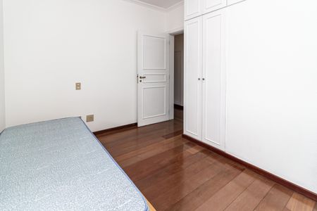 Apartamento à venda com 150m², 3 quartos e 2 vagasQuarto 2