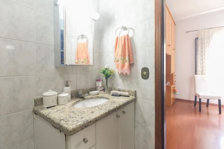 Casa à venda com 135m², 3 quartos e 2 vagasBanheiro Suíte 