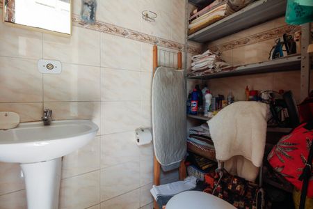 Casa à venda com 135m², 3 quartos e 2 vagasÁrea de Serviço - Banheiro de Serviço 