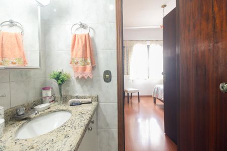 Casa à venda com 135m², 3 quartos e 2 vagasBanheiro Suíte 