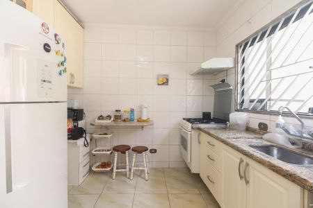 Casa à venda com 135m², 3 quartos e 2 vagasCozinha 