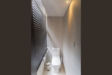 Apartamento à venda com 164m², 2 quartos e 1 vaga Apartamento à venda com 164m², 2 quartos e 1 vagaBanheiro de Serviço