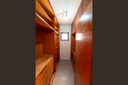 Apartamento para alugar com 130m², 3 quartos e 2 vagasCloset da suíte