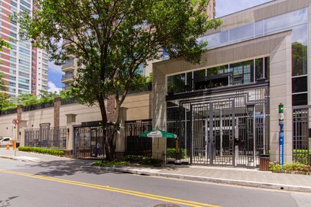 Apartamento à venda com 175m², 3 quartos e 3 vagas Apartamento à venda com 175m², 3 quartos e 3 vagasFachada